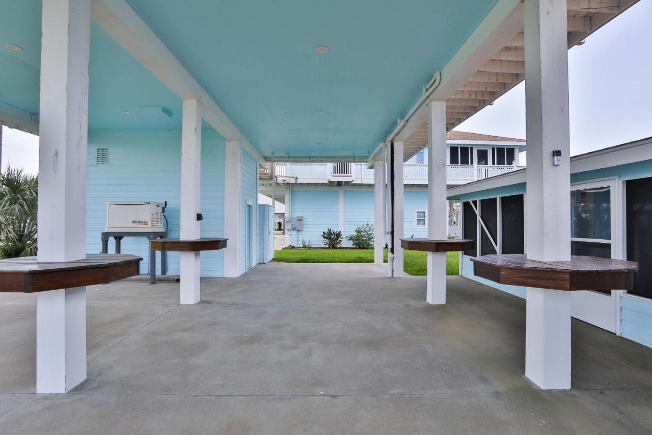 Bayside Bliss Villa Crystal Beach Exterior photo