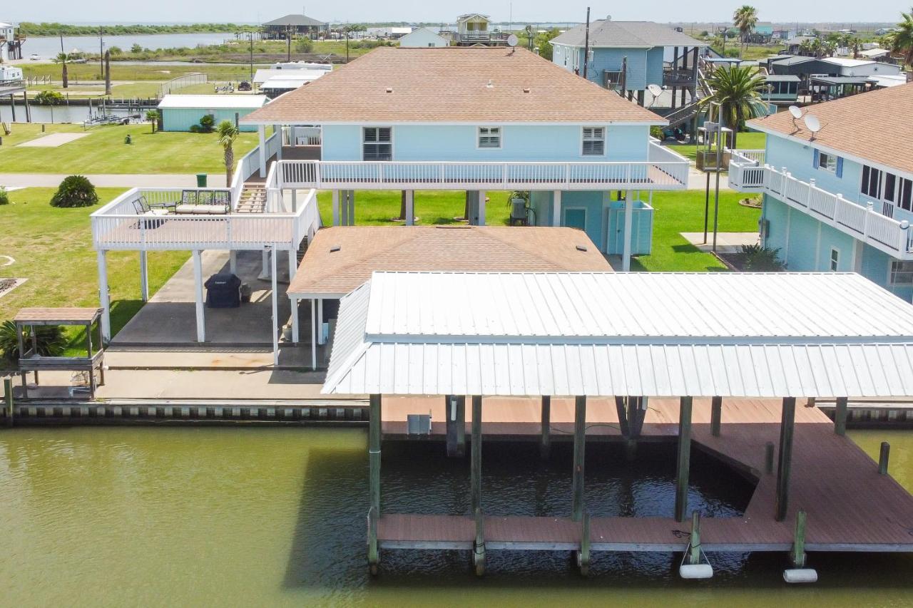 Bayside Bliss Villa Crystal Beach Exterior photo