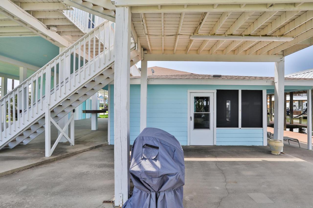 Bayside Bliss Villa Crystal Beach Exterior photo